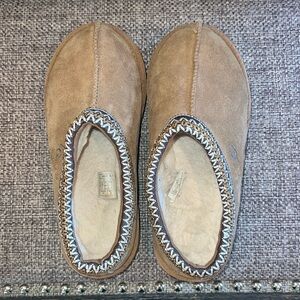 Ugg Talisman slippers/shoes. Gently worn. Women’s 5.